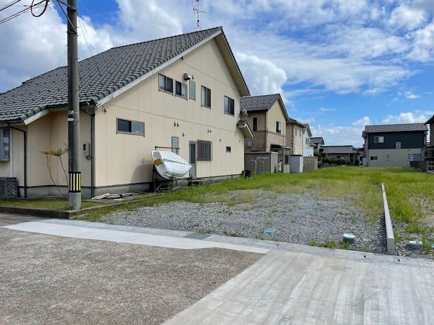 216 m² land in Tsubata, Kahoku District, Ishikawa - Photo 1