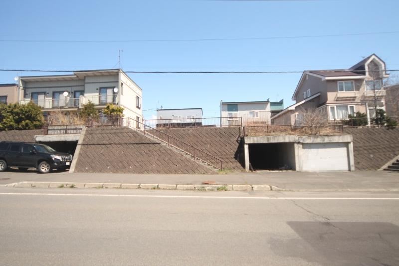 Spacious Land with Garage in Ebetsu - Photo 1