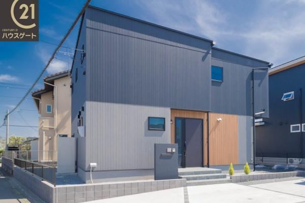 Modern 4LDK Home in Kinu no Sato - Photo 1