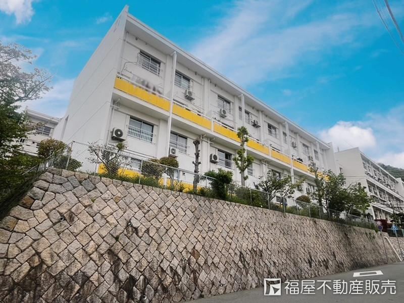 3DK apartment in Nada Ward, Kobe, Hyogo - Photo 1