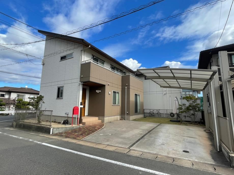 Bright 4LDK Home in Minoshima, Fukuyama - Photo 1