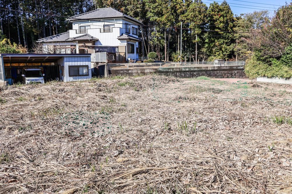 Generous Land Plot in Quiet Residential Area, Ibaraki - Photo 1
