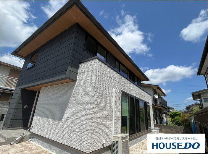 Modern 3LDK Home with High Ceilings in Hikari - Photo 1