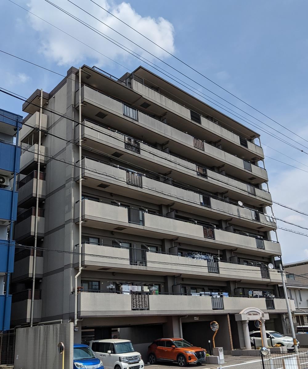 4LDK apartment in Minato Ward, Nagoya, Aichi - Photo 1