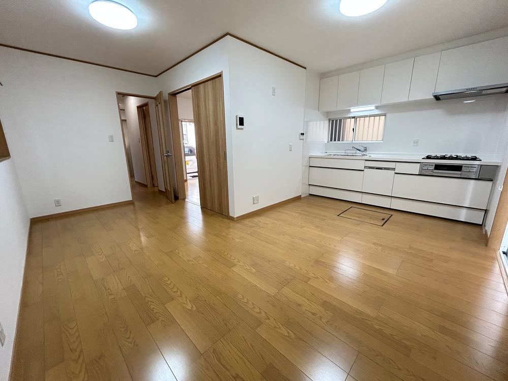 Bright 4LDK House in Nishinomiya - Photo 1