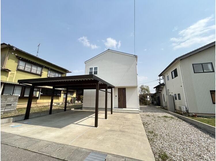 Family-Friendly 4LDK House Near Schools in Ishikawa - Photo 1