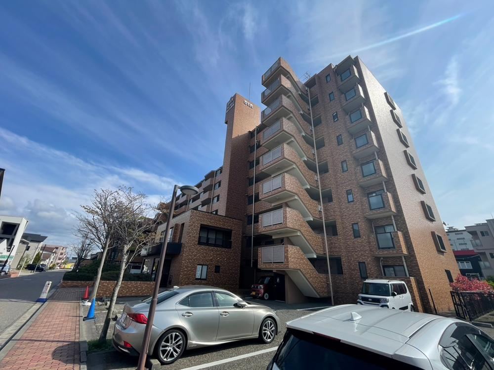 3LDK apartment in Nishi Ward, Niigata - Photo 1