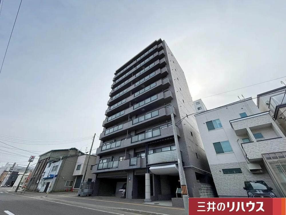 4LDK apartment in Otaru, Hokkaido - Photo 1