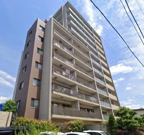 Convenient 3LDK Apartment with Great Amenities - Photo 1