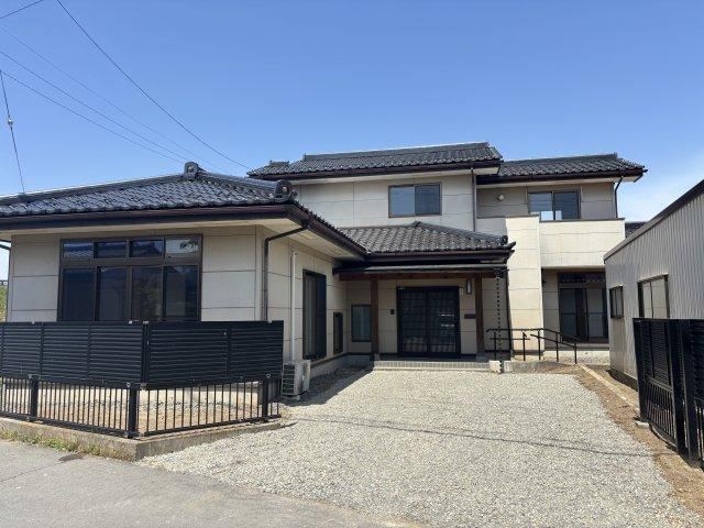 Spacious 7DK Home Ideal for Two Families in Ueda - Photo 1