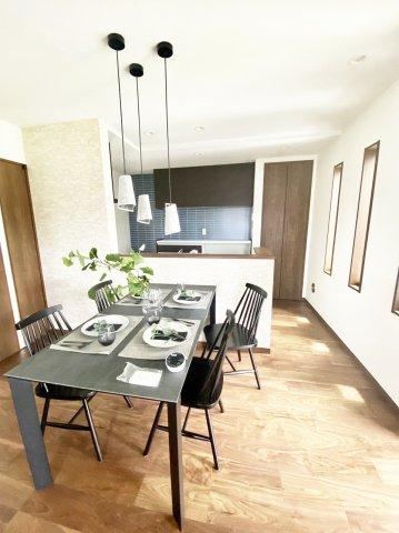 Newly Built 3LDK House with Ample Storage - Photo 1