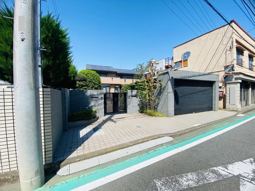 Custom-Built 4LDK House in Tachikawa, Tokyo - Photo 1