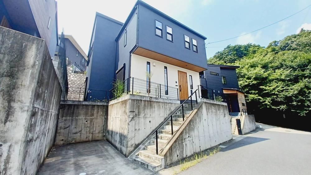 Modern 3LDK House with Solar Power in Sakura - Photo 1