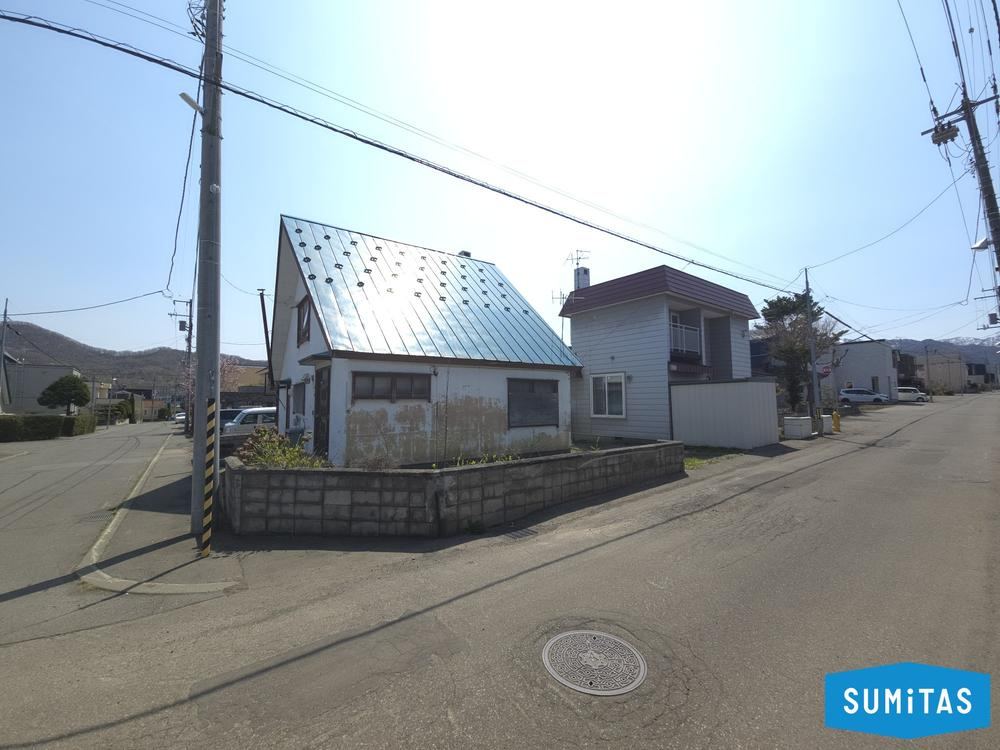 317 m² land in Nishi Ward, Sapporo, Hokkaido - Photo 1