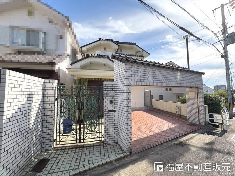 5LDK House Near Higashi-Suma Station in Suma, Kobe - Photo 1