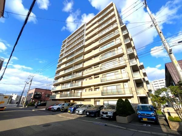 4LDK apartment in Higashi Ward, Sapporo, Hokkaido - Photo 1