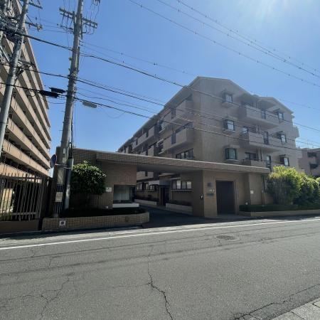 3LDK apartment in Suruga Ward, Shizuoka - Photo 1