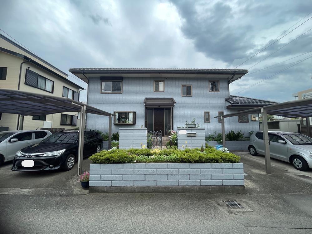 Spacious 7LDK Home with Beautiful Garden - Photo 1