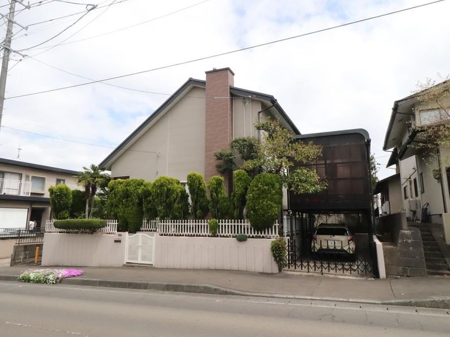 Charming 3LDK Home in Izumi Area - Photo 1