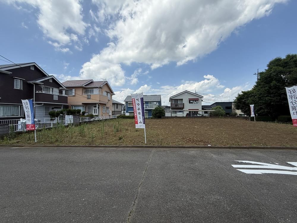 Popular Matsugaoka Area in Moriya with Great Amenities - Photo 1