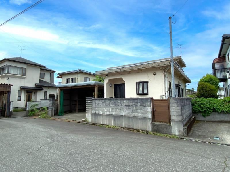 Generous 5DK House with Ample Storage in Toyama - Photo 1