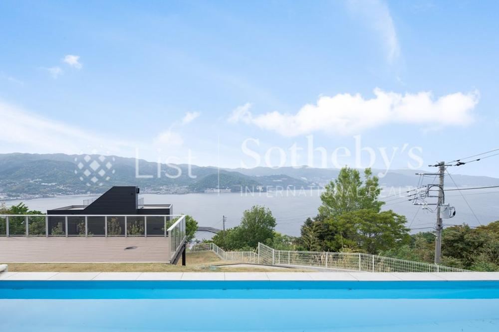 Luxury House with Pool and Onsen in Ajiro - Photo 1