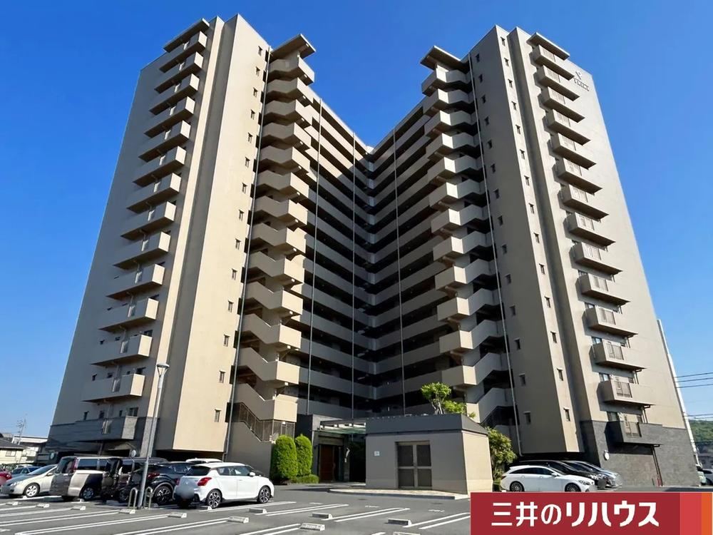 3LDK apartment in Kita Ward, Okayama - Photo 1