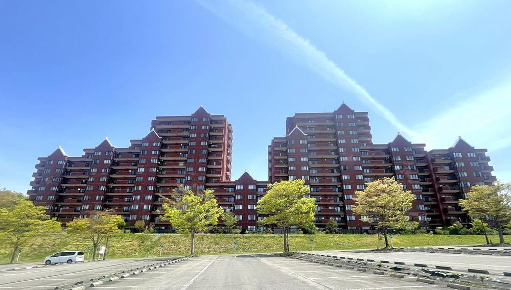4LDK apartment in Aoba Ward, Sendai, Miyagi - Photo 1