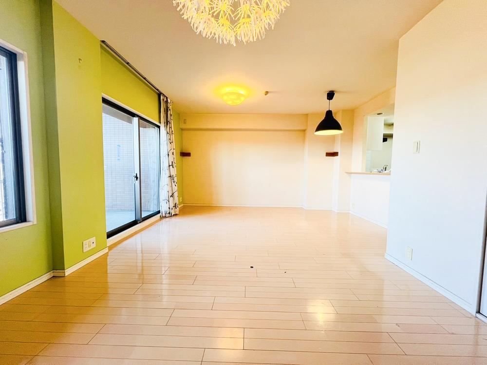 Elegant 3LDK Apartment in Gakuen no Oka - Photo 1