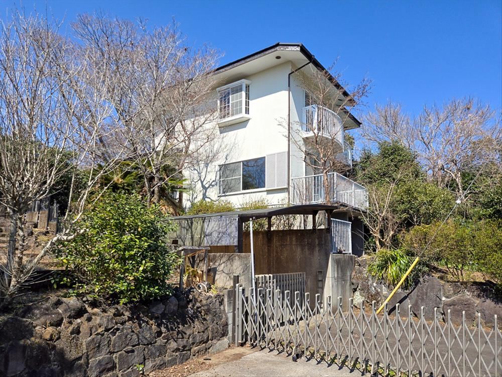 2LDK Home on Expansive 195 Tsubo Lot - Photo 1
