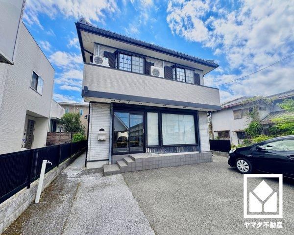 Spacious 3LDK Home in Hirata-cho - Photo 1