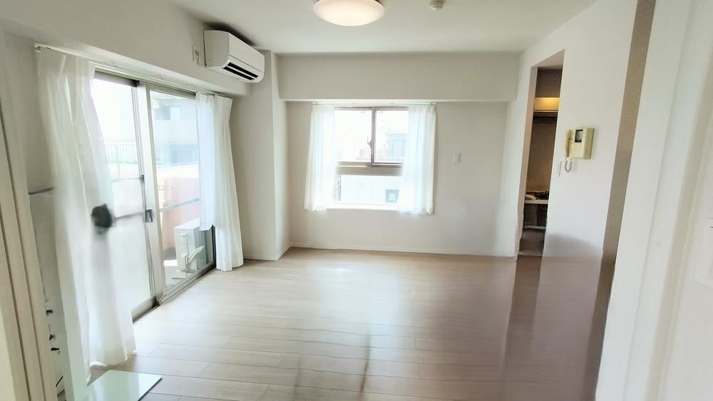 Recently Renovated 1LDK Apartment Near Koenji - Photo 1