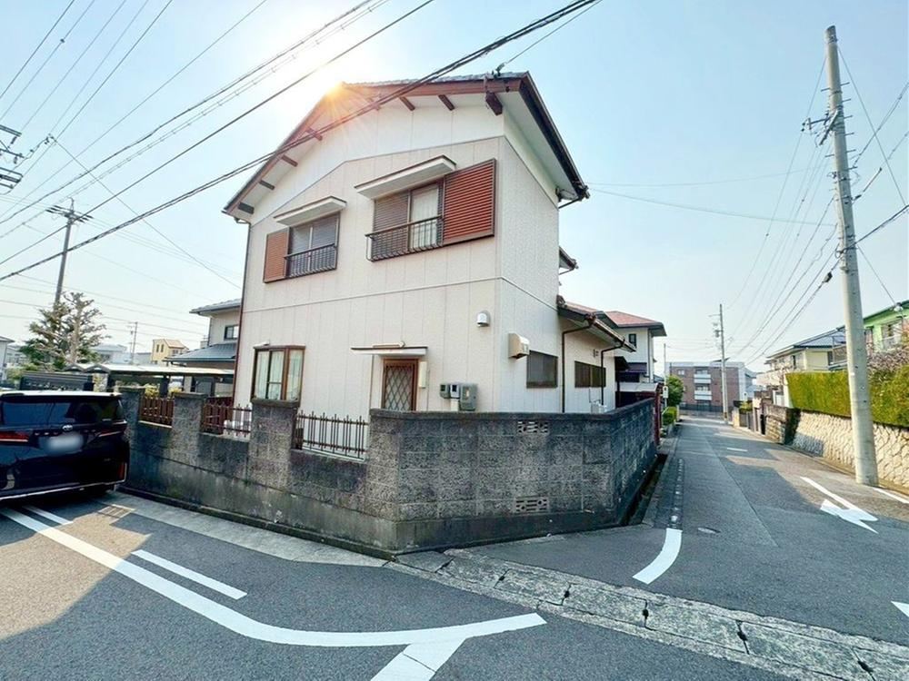 Family-Friendly 5LDK House Near Gokuraku Elementary School - Photo 1