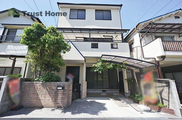 Versatile 6LDDKK House in Andoji - Photo 1