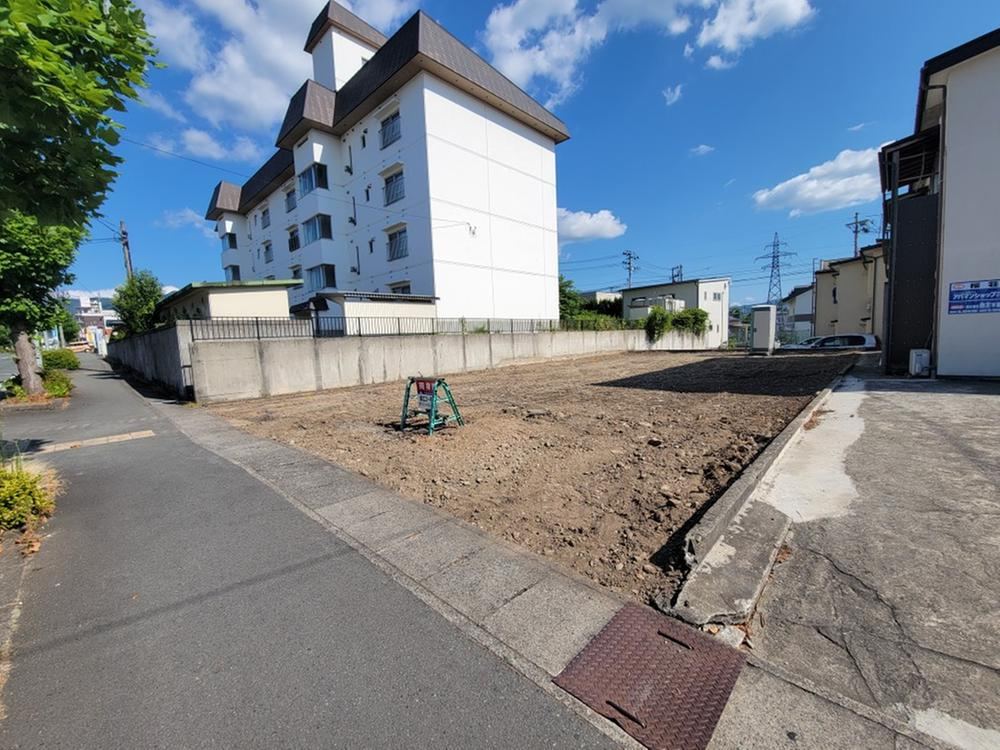 Land for Residential or Mixed Use in Sakurada Nishi, Yamagata - Photo 1