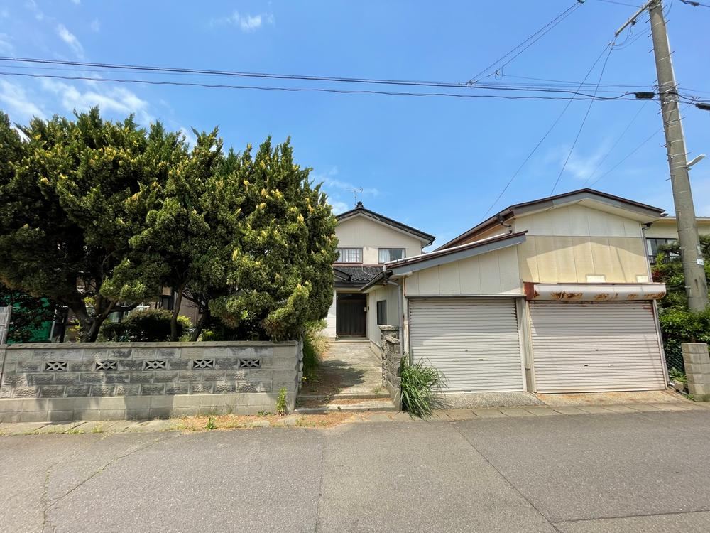 Convenient 5DK House Near Supermarket - Photo 1