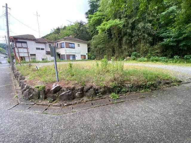 Spacious Land in Iwa near Manazuru Station - Photo 1