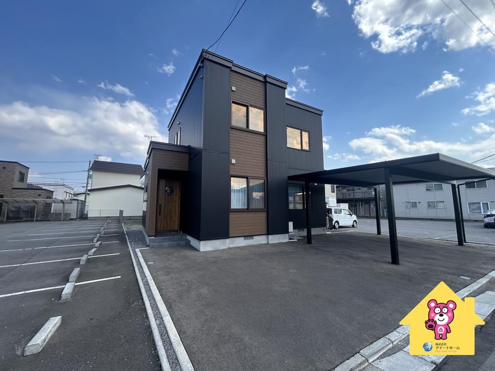 Charming 3LDK Home in Kameda Town, Hakodate - Photo 1