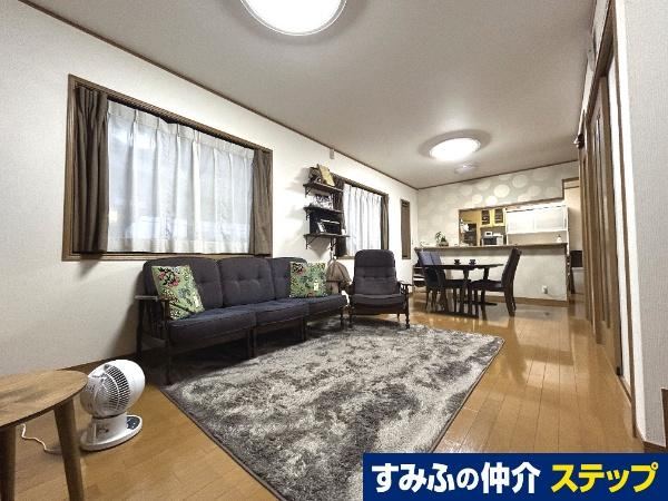 Bright 3LDK House in Umenan, Osaka - Photo 1