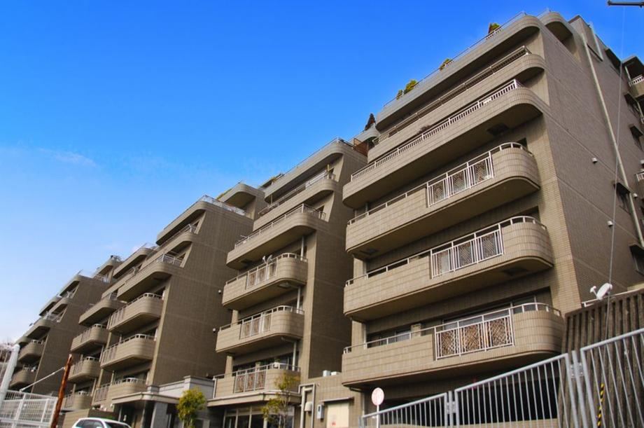 2LDK+S apartment in Ikeda, Osaka - Photo 1