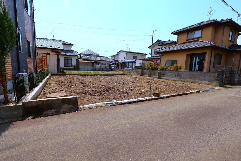 Land in Quiet Residential Area in Okawara - Photo 1