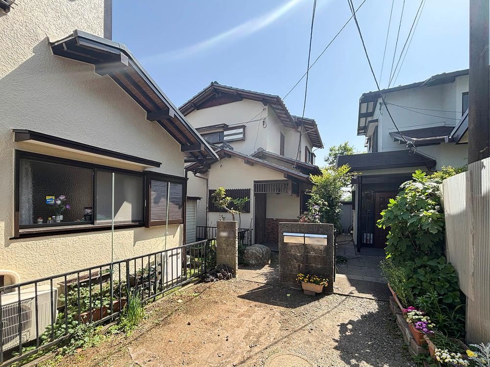 Spacious Land with No Building Conditions in Yokoyama, Kanagawa - Photo 1