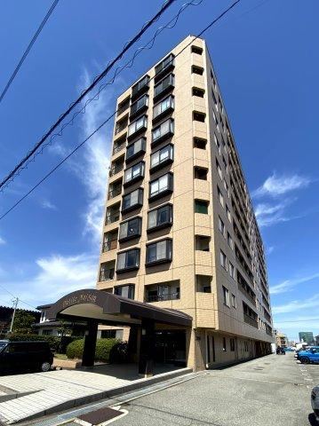 2LDK+S apartment in Toyama, Toyama - Photo 1