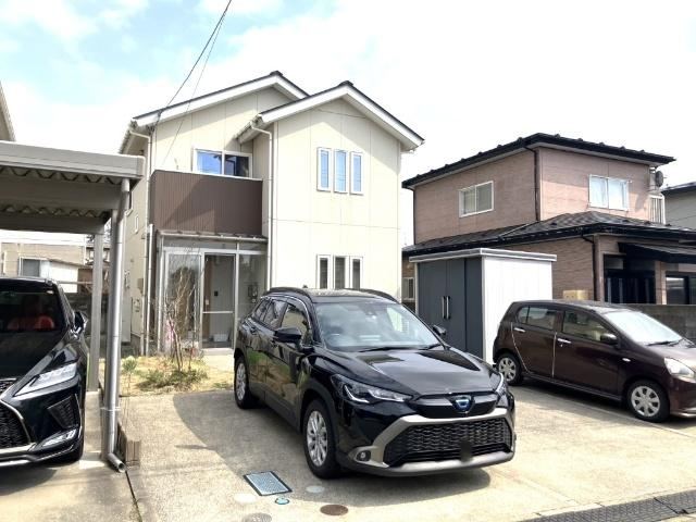 Charming 4LDK Home with Renovated Interiors in Akita - Photo 1