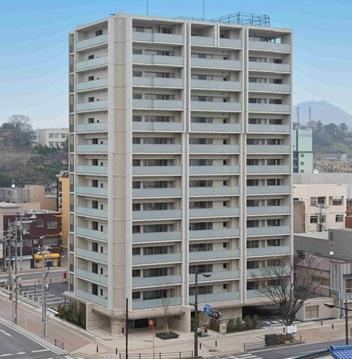 4LDK apartment in Shimonoseki, Yamaguchi - Photo 1