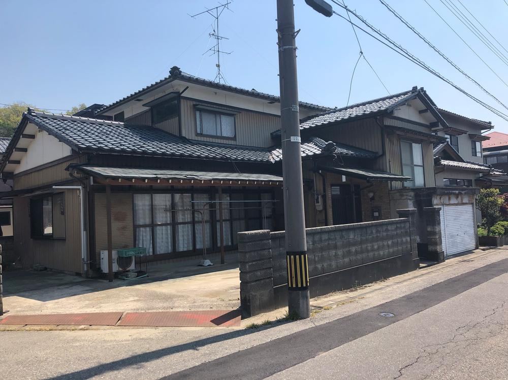 5DK House with Parking in Mikuni, Sakai - Photo 1