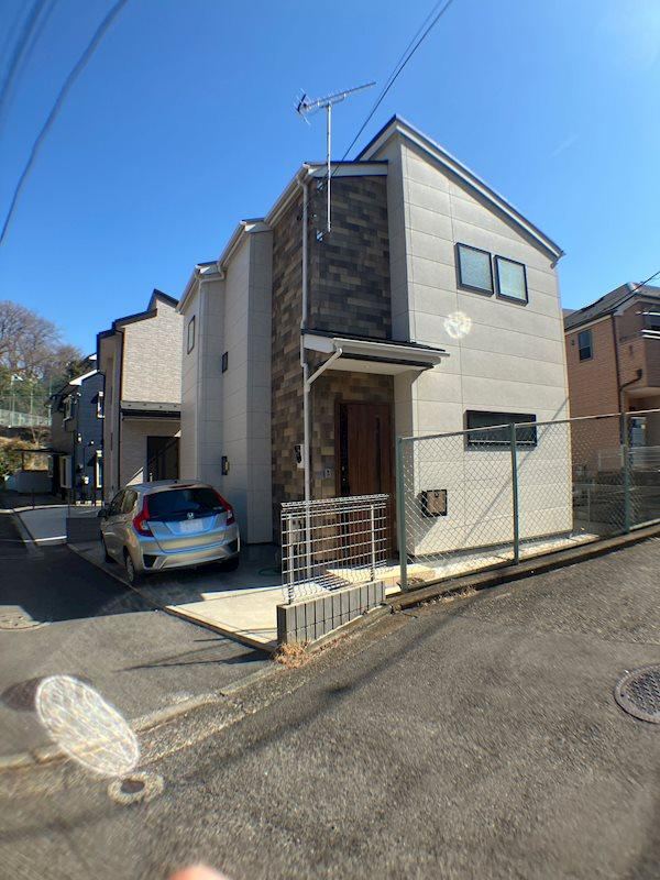Newly Built 3LDK House in Quiet Tsurumi District - Photo 1