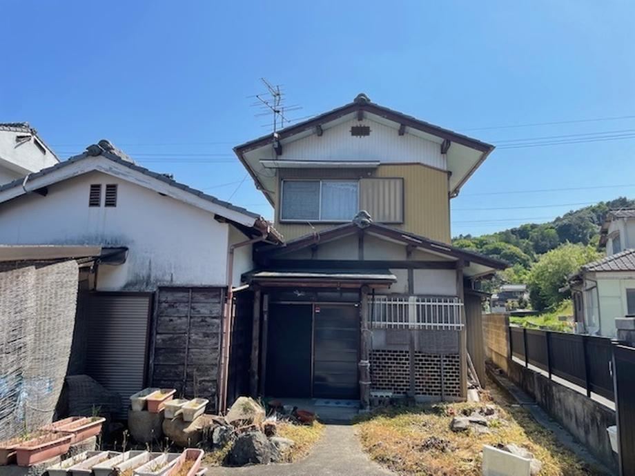 Versatile 10LDK Property in Mannou Town - Photo 1