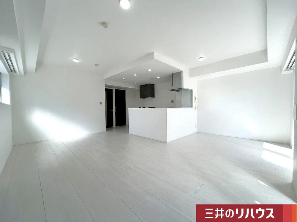Charming 2LDK Apartment in Ueno - Photo 1