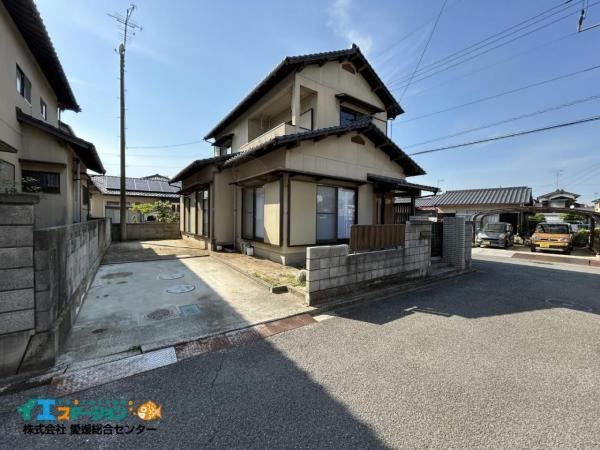 Renovated 4LDK Detached House with Spacious Rooms - Photo 1